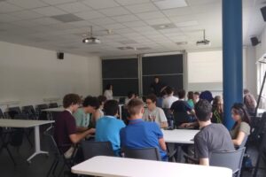 TWPV24.06.18_martedì_37 - classe di MATEMATICA in laboratorio